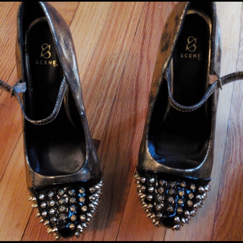 Metallic heels